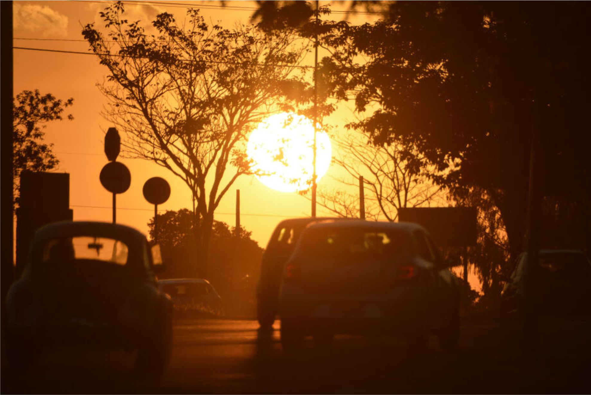 INSTITUTO NACIONAL DE METEOROLOGIA DIVULGA NOVO  ALERTA DE CALOR PARA 130 CIDADES EM MINAS