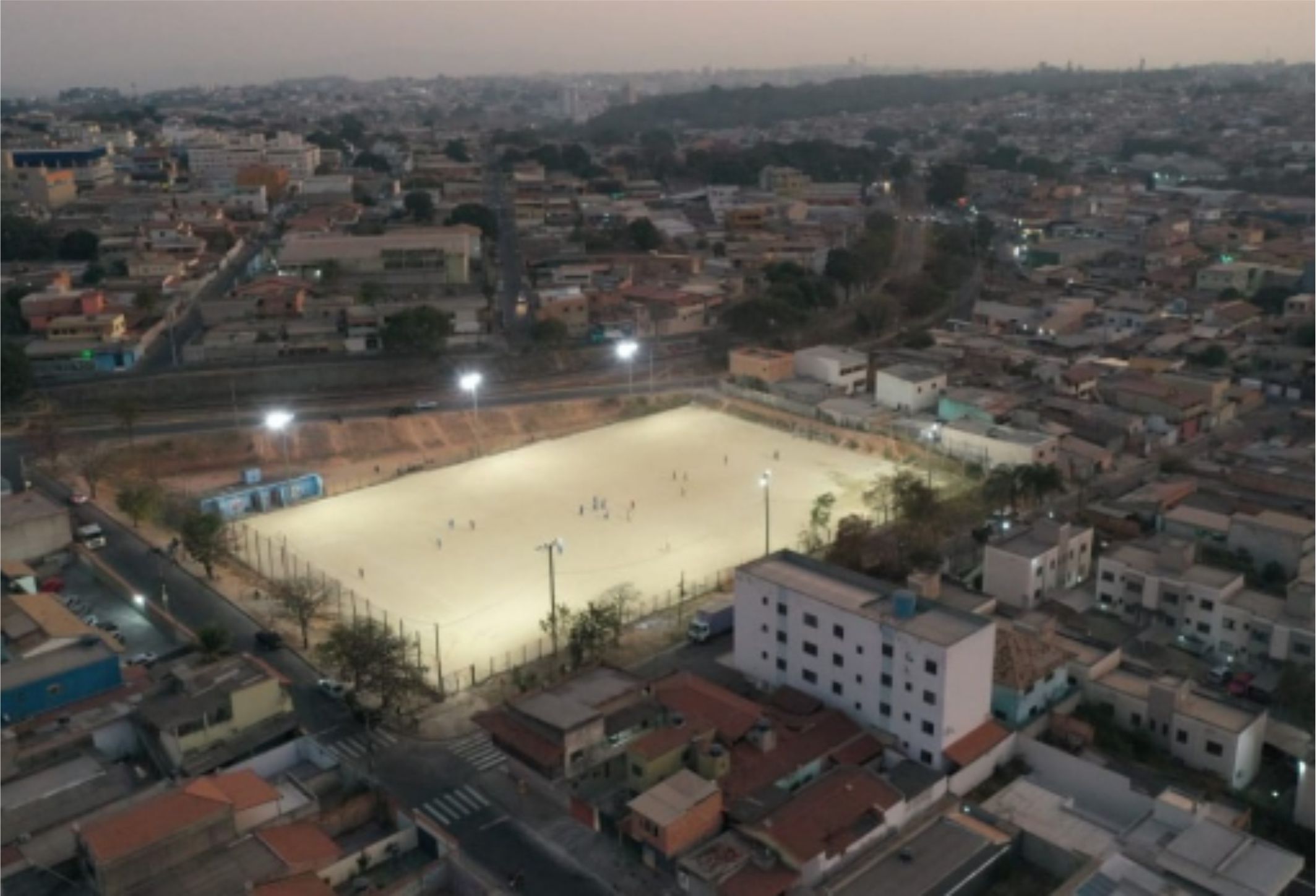 NOVA ILUMINAÇÃO DE CAMPO DE FUTEBOL DO ALTEROSA SERÁ INAUGURADA NESTA QUARTA EM BETIM