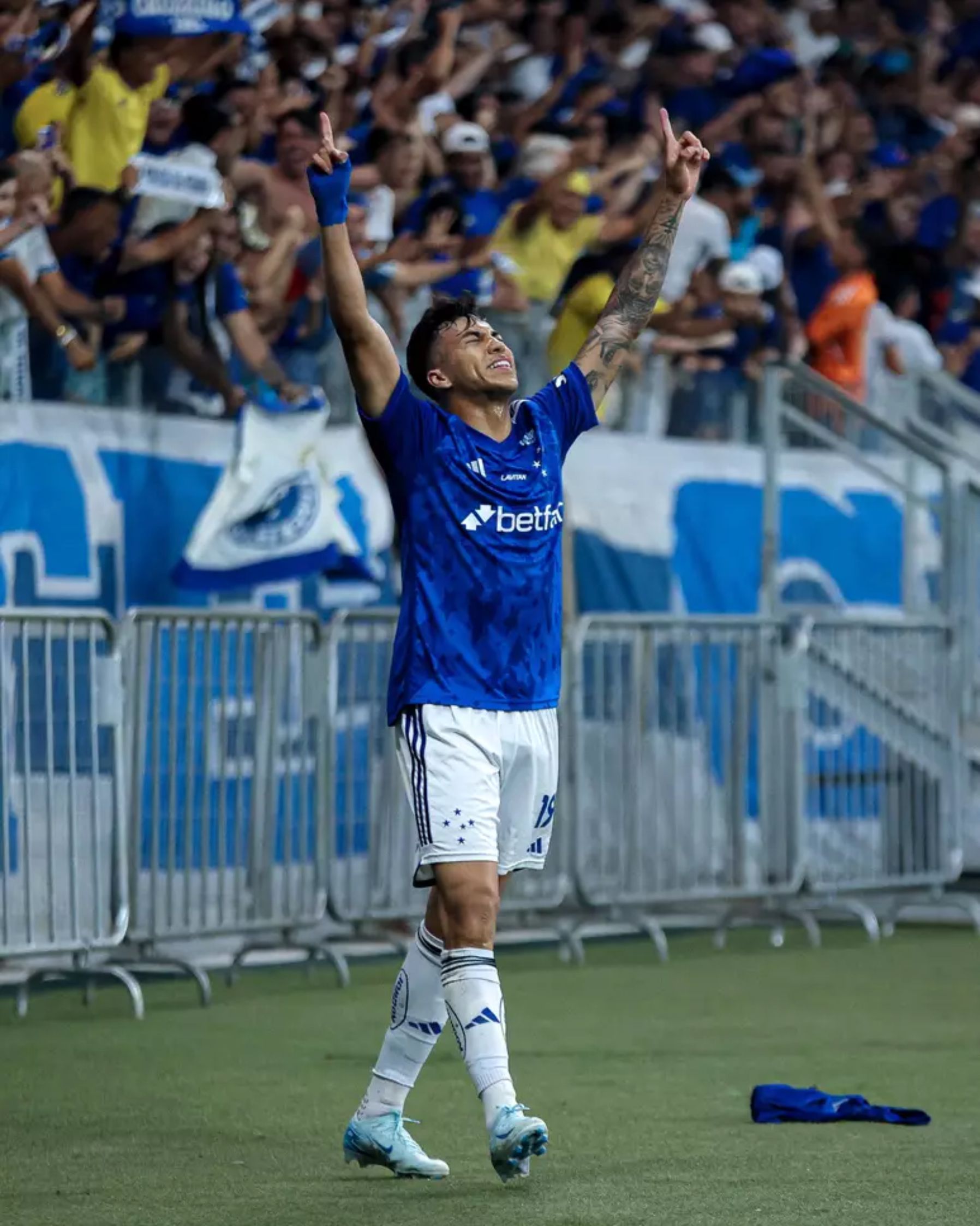 CRUZEIRO EMPATA COM LIBERTAD POR 1X1 E VAI À SEMIFINAL NA SULAMERICANA