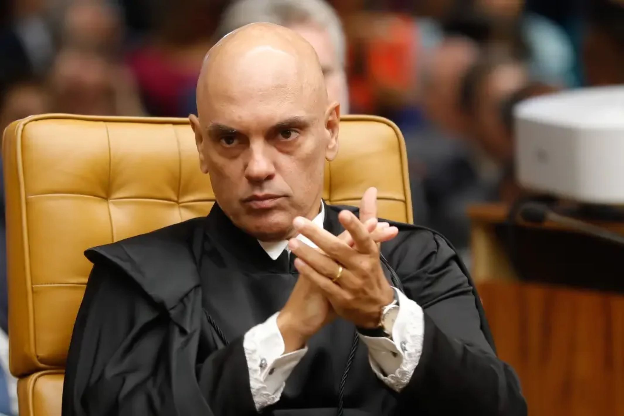 MINISTRO ALEXANDRE DE MORAES DETERMINA SUSPENSÃO IMEDIATA DO X NO PAÍS