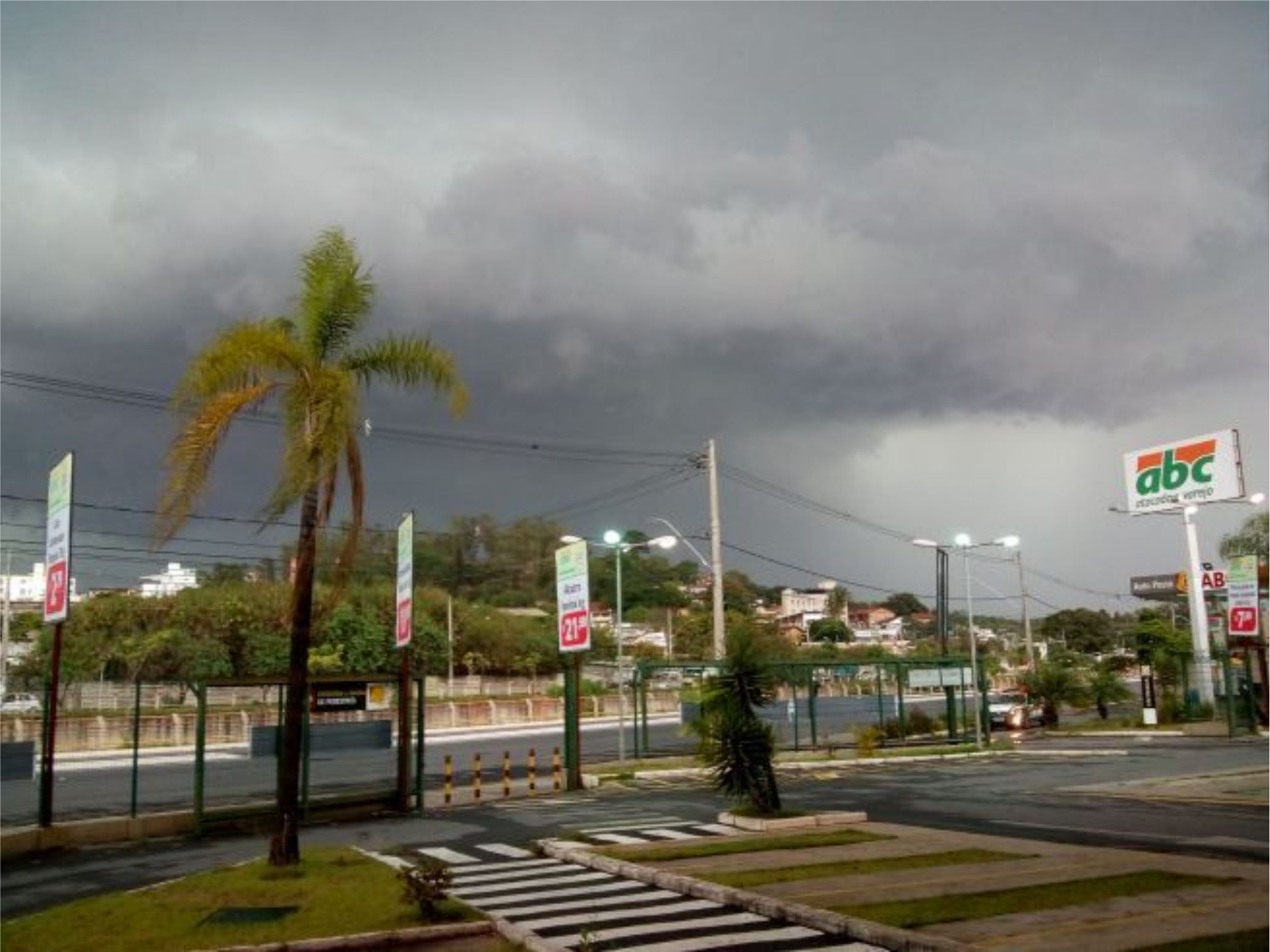 NESTA SEGUNDA (21) CHOVERÁ EM BETIM E DURANTE A SEMANA TERÁ PRECIPITAÇÕES