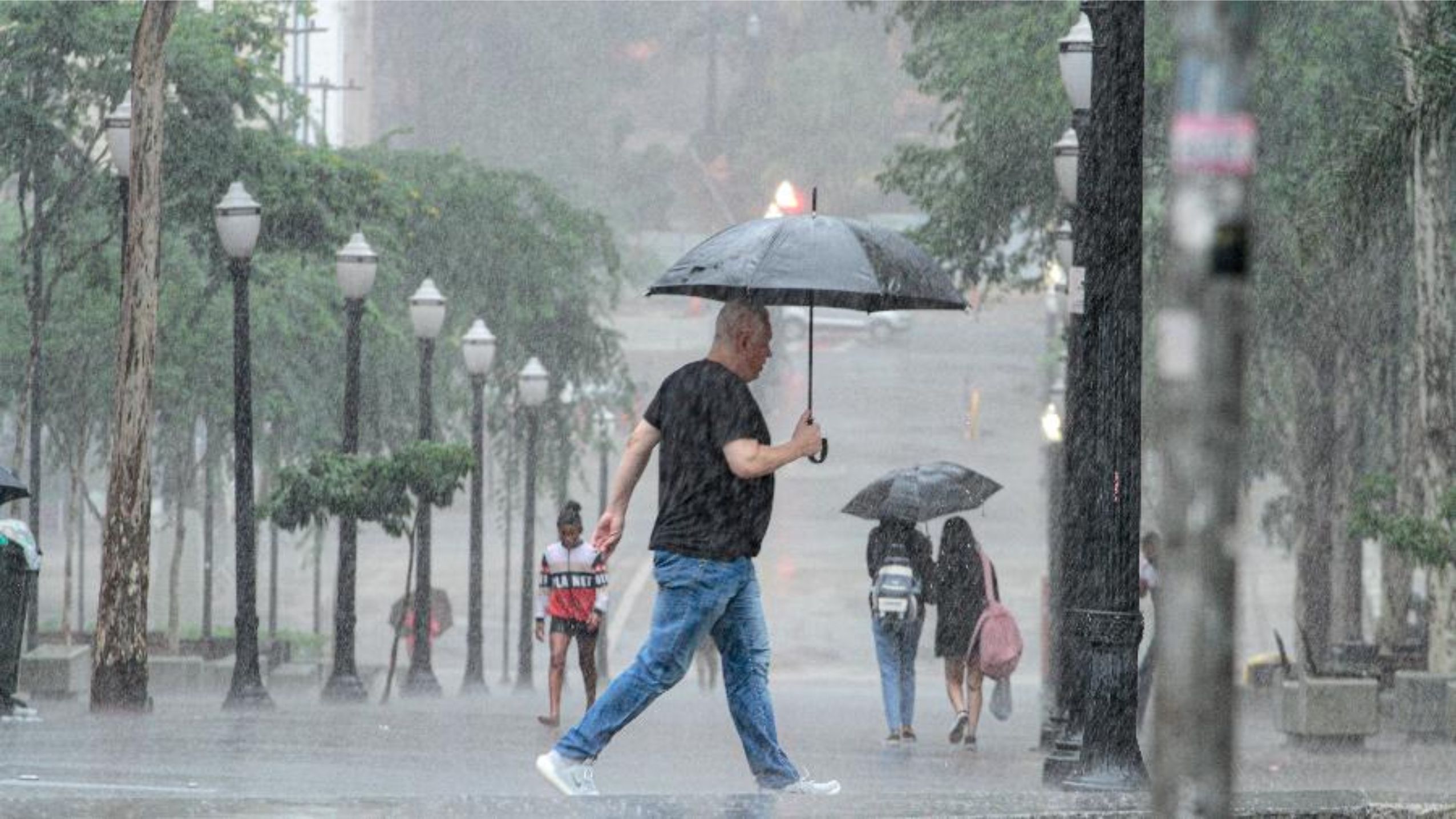 ALERTA DE CHUVAS PARA MINAS, TERMÔMETROS  PODEM MARCAR 36ºC