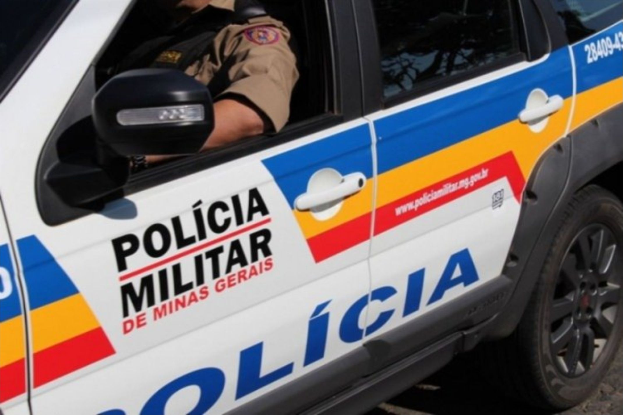 COM A ARMA DO PAI, ADOLESCENTE MATA  COLEGA COM TIRO NA CABEÇA