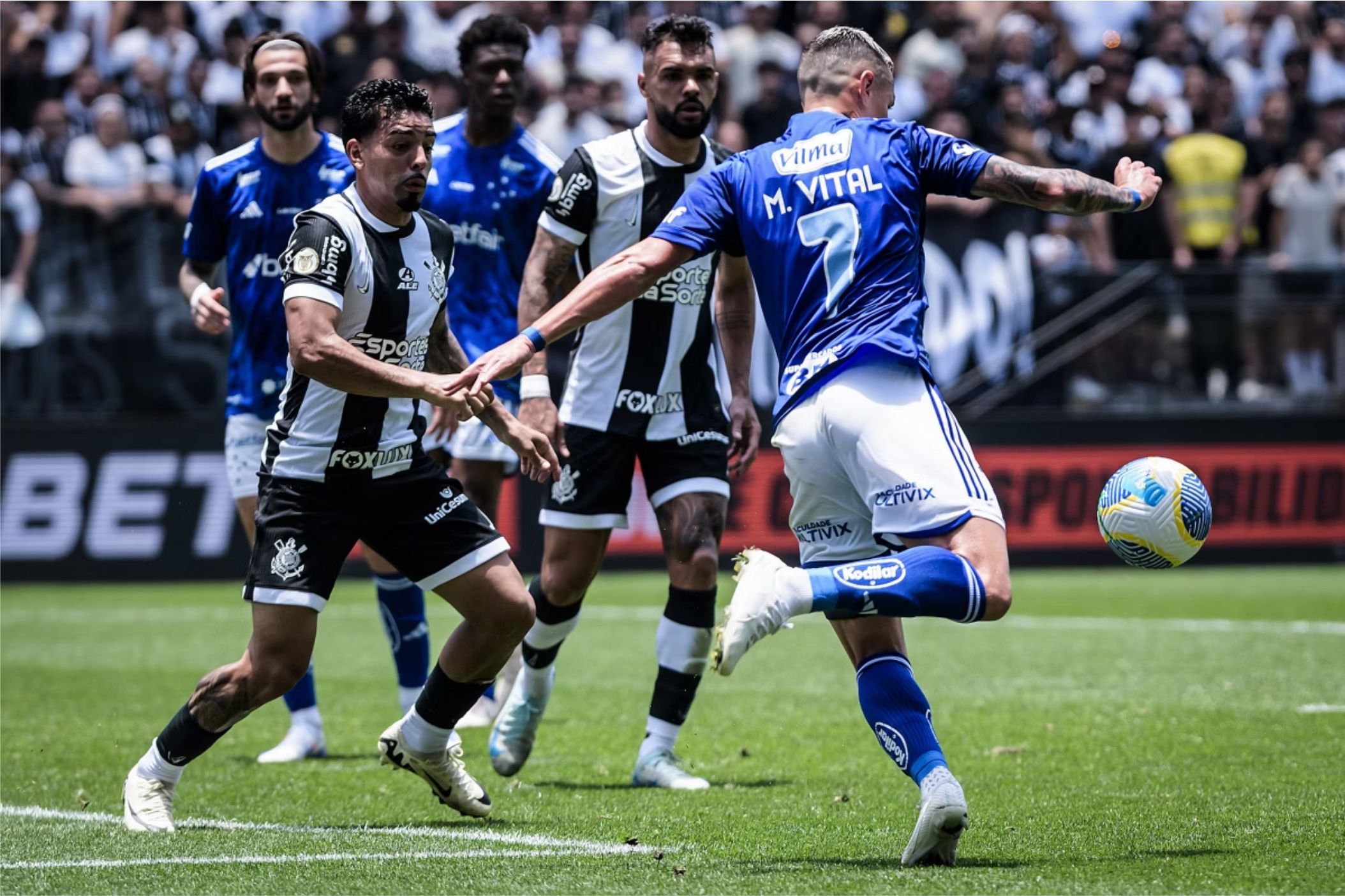 COM RESERVAS, CRUZEIRO PERDE POR 2X1 PARA O  CORINTHIANS E FOCA NA FINAL DA SULA